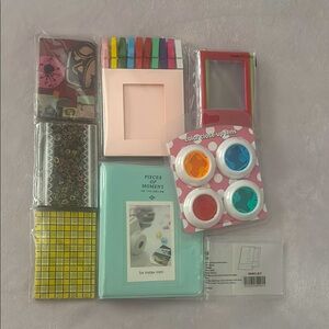 Instax Mini Set with Photo Frames and Clips